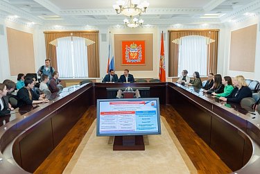 Студенты ОГУ побывали «в сердце» Дома Советов